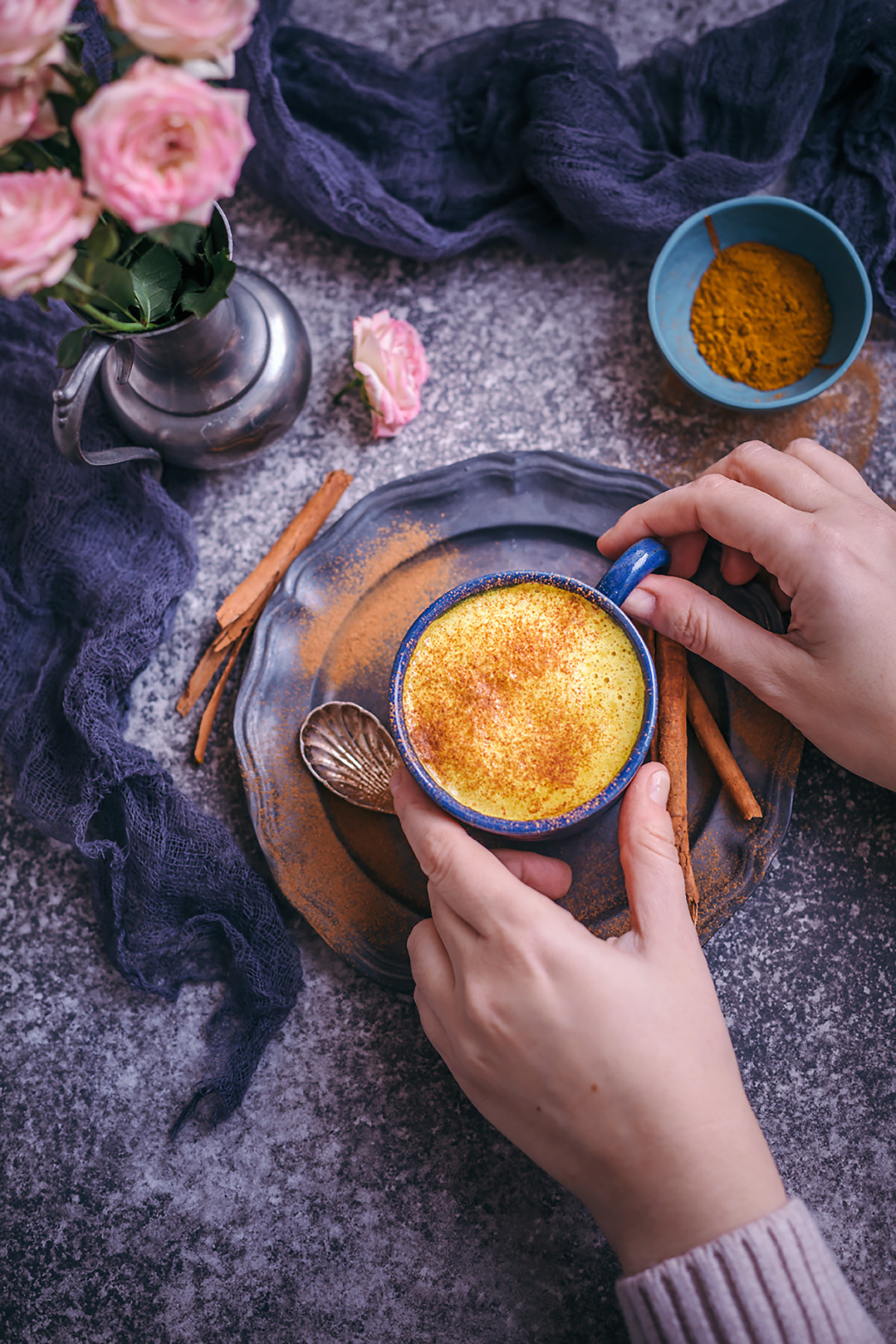 Golden milk turmeric latte (very healthy, delicious and comforting!)