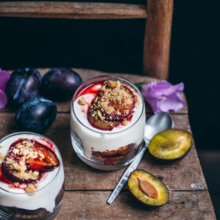 roasted plums and yogurt dessert