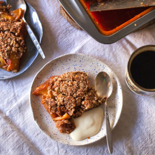 peach crumble