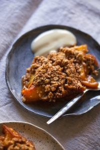 peach crumble