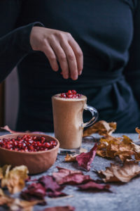 Banana almond butter smoothie (vegan and gluten-free)