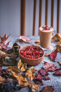 Banana almond butter smoothie (vegan and gluten-free)