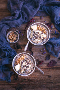 apple cinnamon buckwheat porridge (vegan, GF)