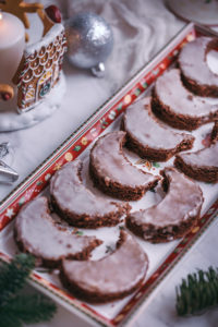 Mum's soft chocolate crescent cookies