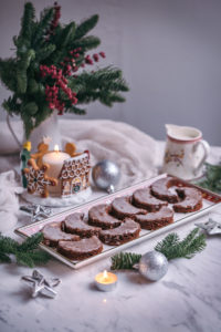 Mum's soft chocolate crescent cookies