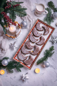 Mum's soft chocolate crescent cookies