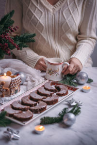 Mum's soft chocolate crescent cookies