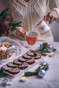 Mum's soft chocolate crescent cookies