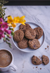 cashew butter chocolate chip cookies, vegan and gluten-free