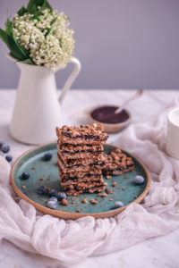 Blueberry jam oatmeal bars (vegan)