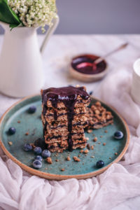 Blueberry jam oatmeal bars (vegan)