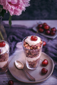 cherry coconut crumble, vegan and gluten-free