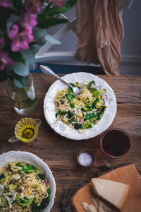 spaghetti with kale, green peas and pancetta