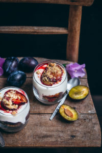 roasted plums and yogurt dessert